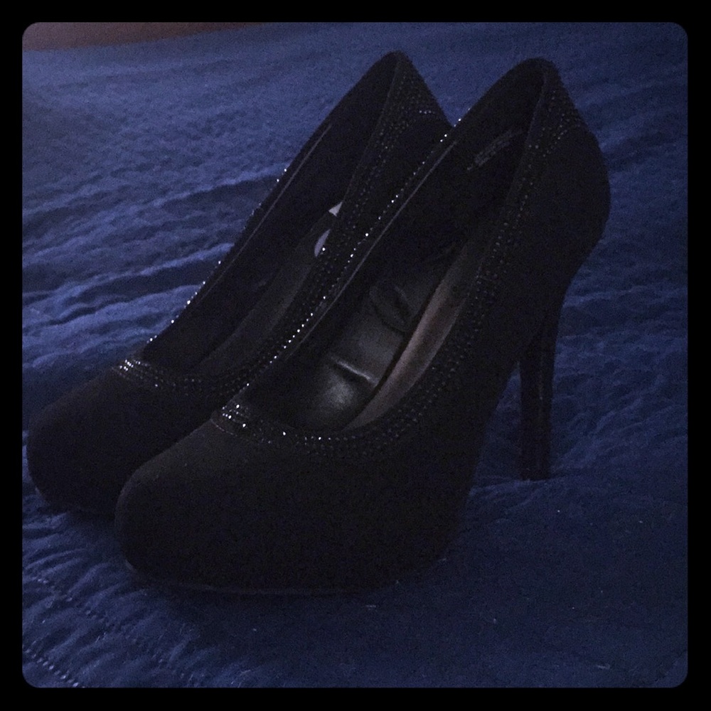 Black heels